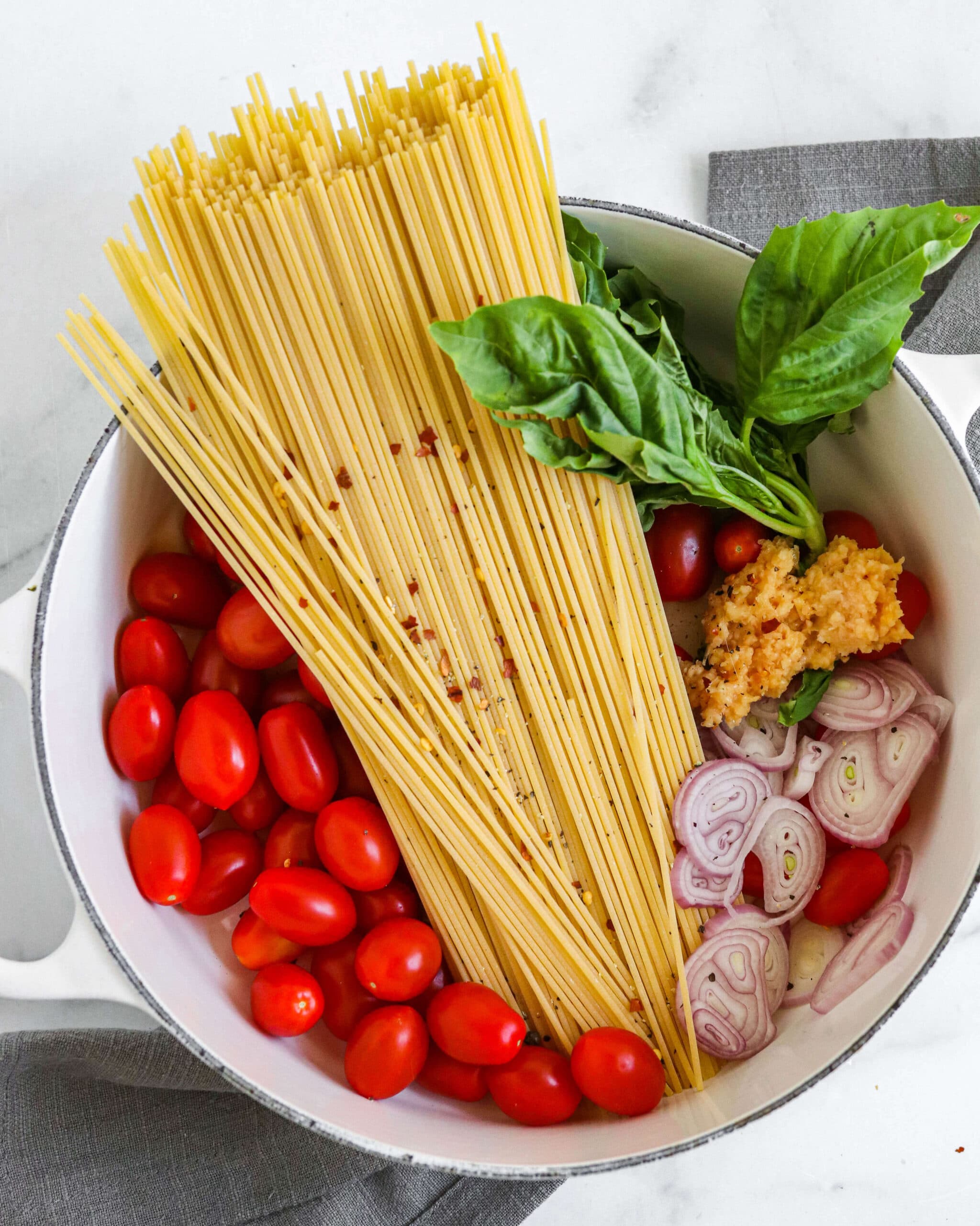 one-pot-no-boil-easy-vegan-tomato-basil-pasta-legally-healthy-blonde