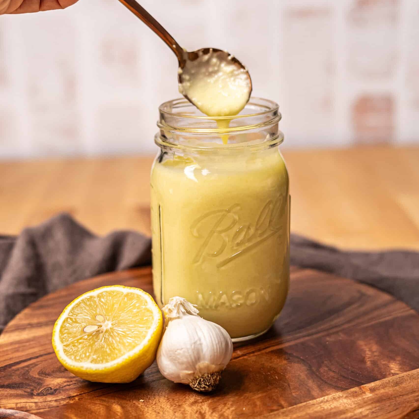 Cava Garlic Dressing (Toum)